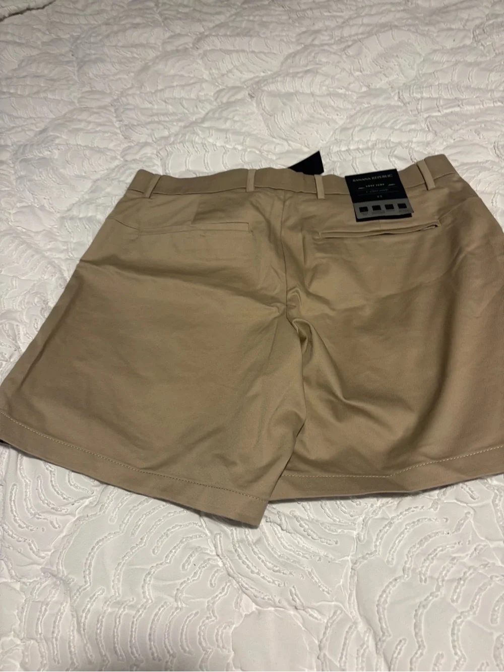 Banana Republic Aiden Core Temp Performance Shorts men's NWT Size 33 7 inches
